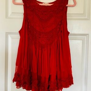 Womens sleeveless maroon summer top, size Large.